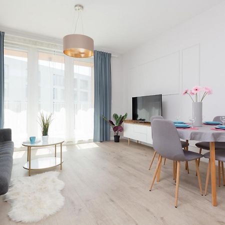 Modern Apartment With Balcony Warsaw Mokotow Aignera By Noclegi Renters Luaran gambar