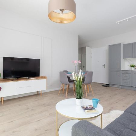 Modern Apartment With Balcony Warsaw Mokotow Aignera By Noclegi Renters Luaran gambar